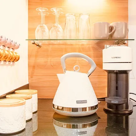 Dock Balcony & River View 2 Bed *