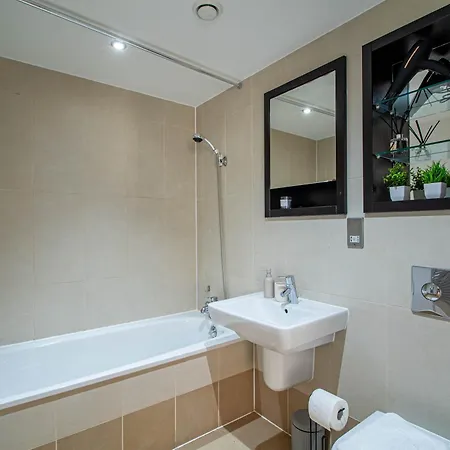 2-bed 2 Bath At Dock With Balcony