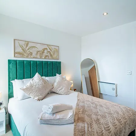 2-bed 2 Bath At Dock With Balcony 아파트 리즈