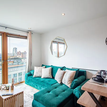 2-bed 2 Bath At Dock With Balcony 아파트 리즈