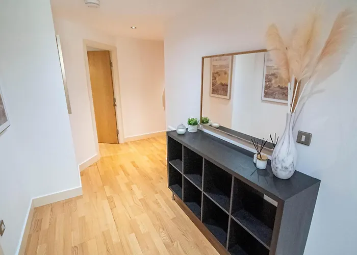 Apartment Leeds Dock 2Br 2Ba Balcony & River View