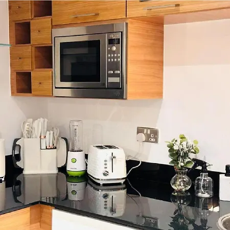 Dock Balcony & River View 2 Bed Apartamento Leeds (West Yorkshire)