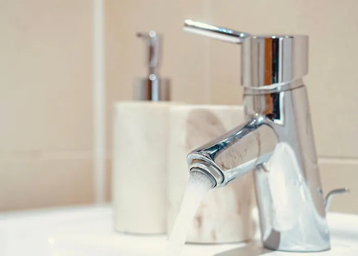 Leeds Dock 2Br 2Ba Balcony & River View *